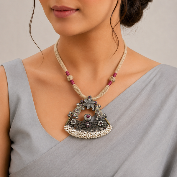 Floral Design Pearl Silver Necklace