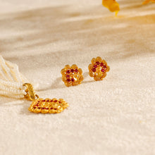 Divine Floral Motif Pendant Gold Necklace Set