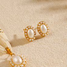 Tara Cluster Pearl Pendant Gold Necklace Set
