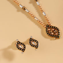 Virnda Graceful Black Enamel Gold Necklace Set