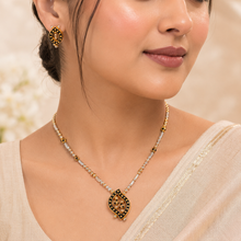 Virnda Graceful Black Enamel Gold Necklace Set