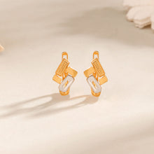 Minimal Chain Style Gold Earrings