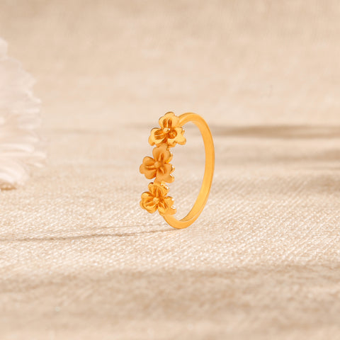 Kashvi Triple Bloom Gold Ring
