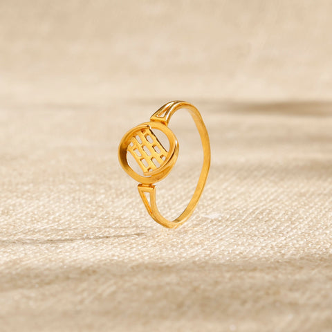 Avni Classic Style Gold Ring