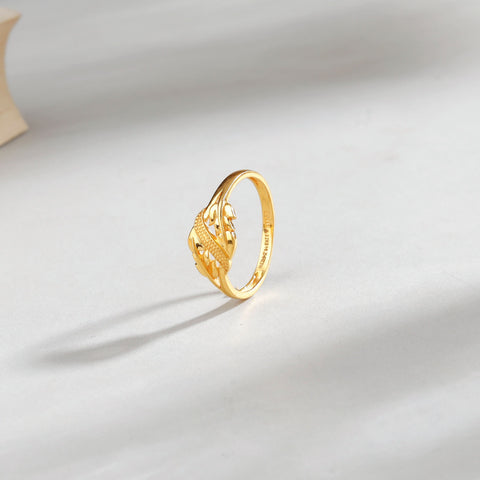 Ziva Eternal Leaf Charm Gold Ring