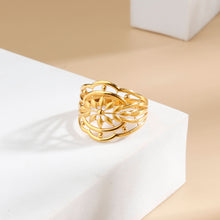 Myra Eternal Floral Gold Ring