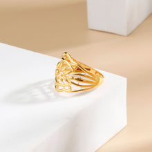 Myra Eternal Floral Gold Ring