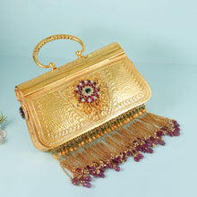 Golden creeper elegant and traditional Silver Purse