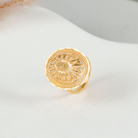 Varsha Elegant Oval Aura Gold Ring