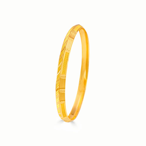 Aman Bold Lines Radiant Shine Gold Kada