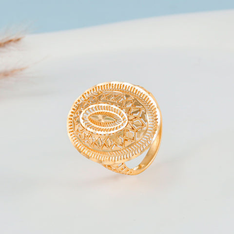 Gauri  Oval Pattern Gold Ring