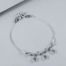 Vanya Leaf Link Silver Anklets