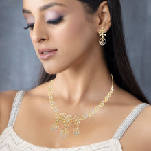 Graceful Gold diamond Necklace Set With Floral