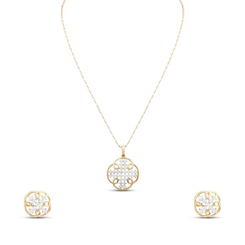 Elegant Circular diamond Pendant Set