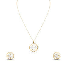 Elegant Circular diamond Pendant Set