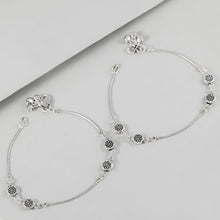 Tiana Floral Essence Silver Anklets