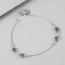 Tiana Floral Essence Silver Anklets