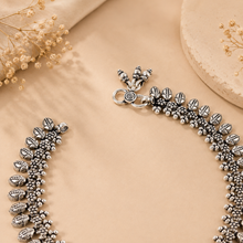 Pihu Antique Leaf Charm Silver Anklets
