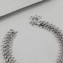 Pihu Antique Leaf Charm Silver Anklets