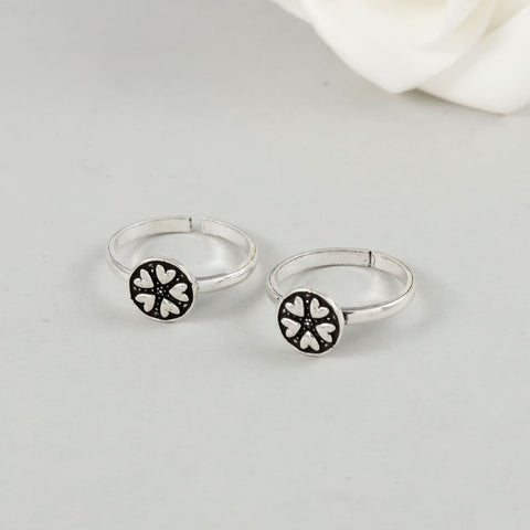 Ruhi Heart Bloom Silver Toe Rings