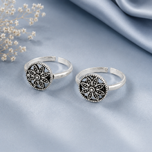 Vani Ethnic Blossom Silver Toe Rings