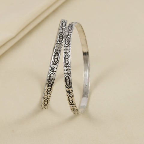Nia Antique Floral Design Silver Bangles