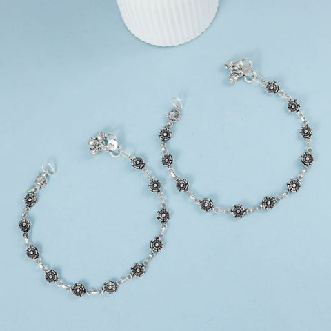 Ishira Floral Beauty Silver Anklets
