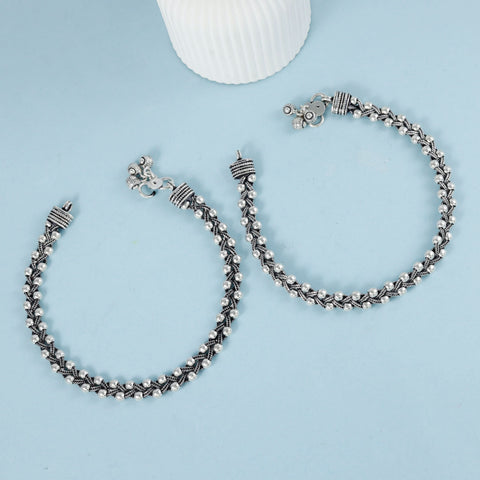 Ruhika Beaded Twist Silver Anklets