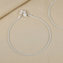 Apoorva Classic Chain Style Silver Anklets