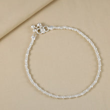 Neetu Simple Charm Chain Silver Anklets