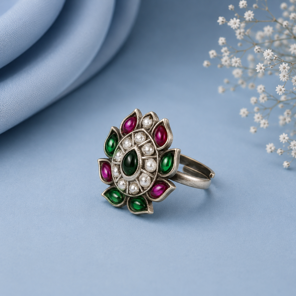 Inaya Antique Kundan Flower Silver Ring