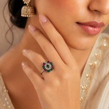 Inaya Antique Kundan Flower Silver Ring