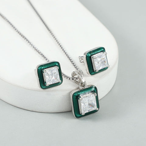 Yashvi Classy Pendant Set