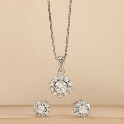 Ojasvi  Flower-Shaped Pendant Set