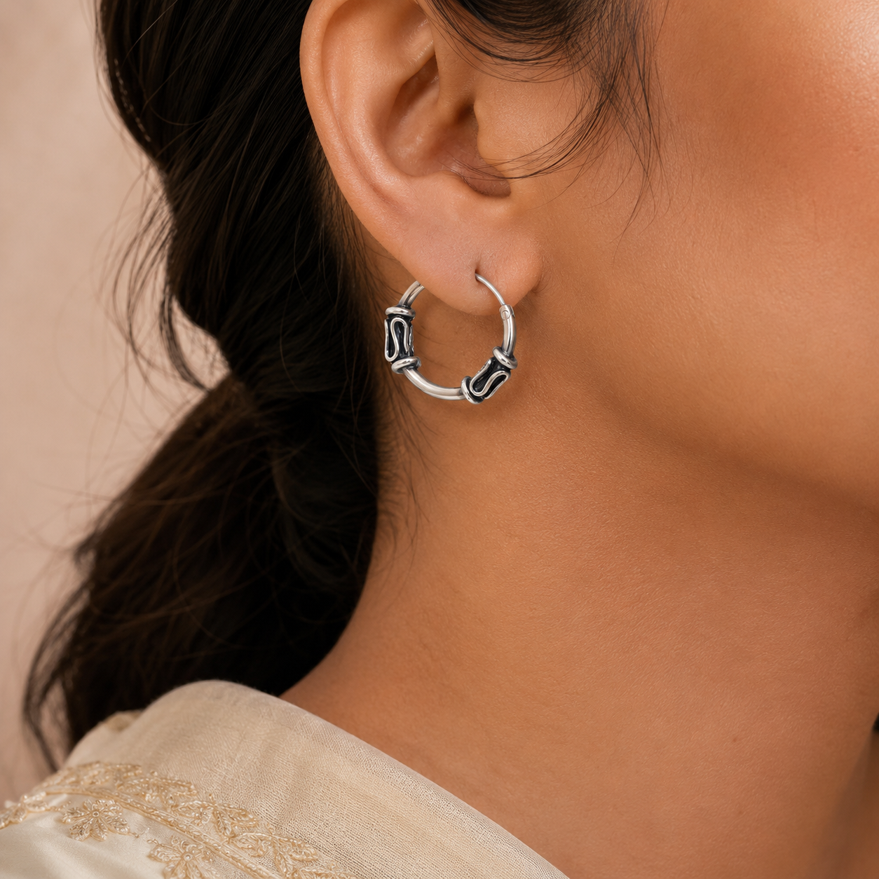 Nitya Sleek Oxidised Silver Bali