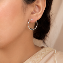 Pihu Simple Accent Silver Bali