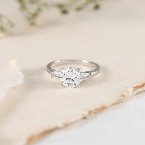 Brilliant Round Charm Silver Ring