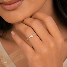 Neelam Chic Curve Silver Ring