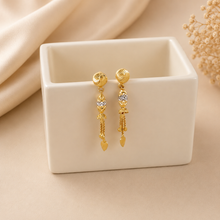 Shivi Swirl Top with Dual-Tone Bead Gold Earrings