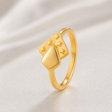Ziyana Unique Shape Gold Ring