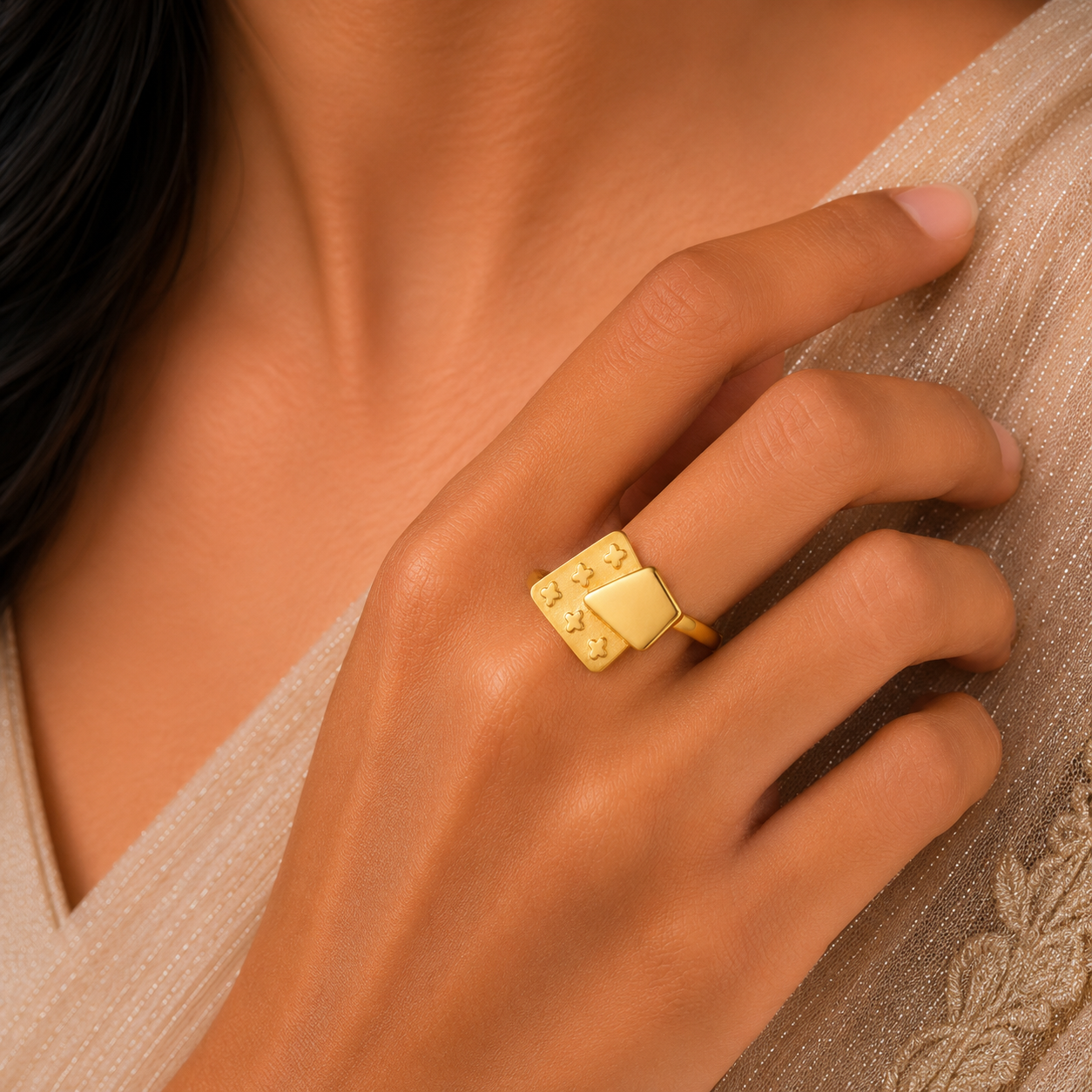 Ziyana Unique Shape Gold Ring
