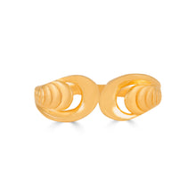 Nivika Grace Curve Gold Ring