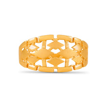 Nyra Majestic Pattern Gold Ring