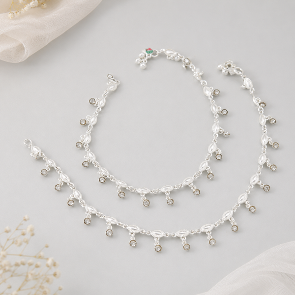 Eira Gleam Silver Anklets