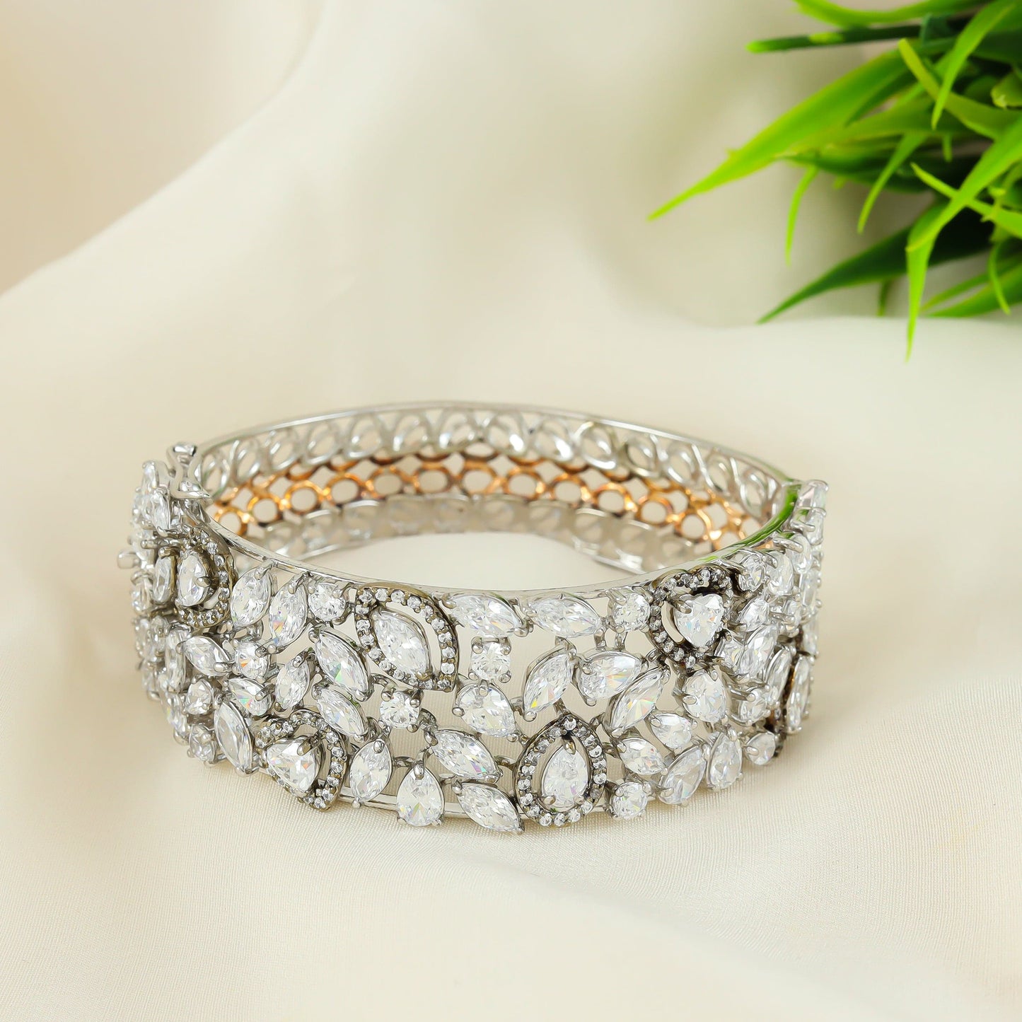 Niva Charming Swarovski Zirconia Silver Bracelet