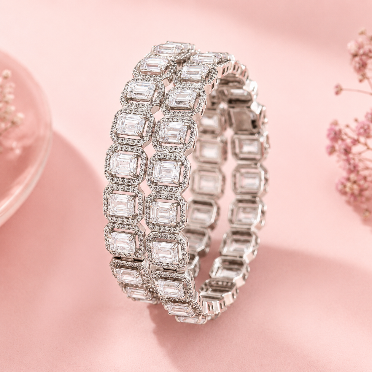Manvi Ravishing Silver Bangle