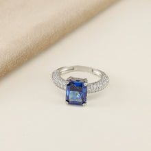 Nia Dazzling Silver Ring