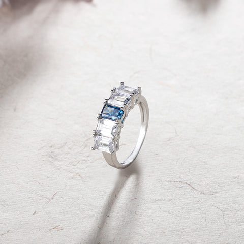 Sana Elegant Silver Ring