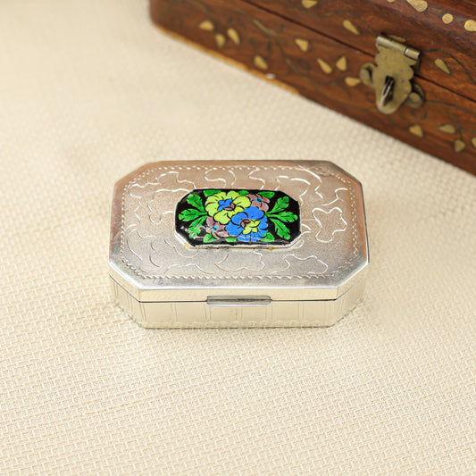 Vinaya Classy Silver Box