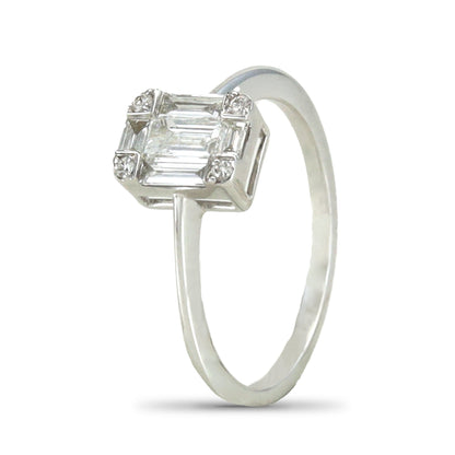 Ava Gleaming Diamond Ring